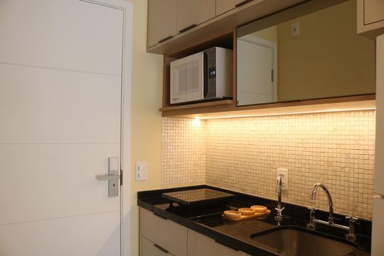 Cozinha de apartamento para alugar com 1 quarto, 26m² em Perdizes, São Paulo