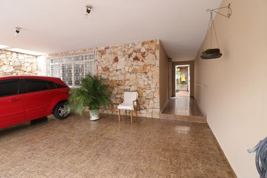 Garagem de casa à venda com 4 quartos, 132m² em Vila Sao Paulo, São Paulo