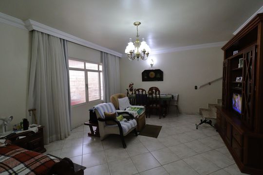 Sala de casa à venda com 4 quartos, 132m² em Vila Sao Paulo, São Paulo