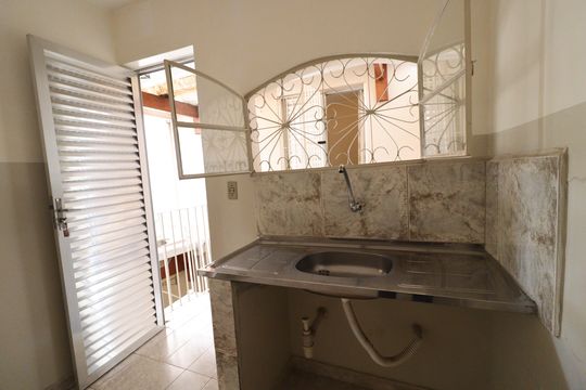 Edícula - cozinha de casa à venda com 4 quartos, 132m² em Vila Sao Paulo, São Paulo