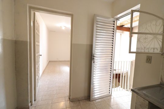 Edícula - cozinha de casa à venda com 4 quartos, 132m² em Vila Sao Paulo, São Paulo
