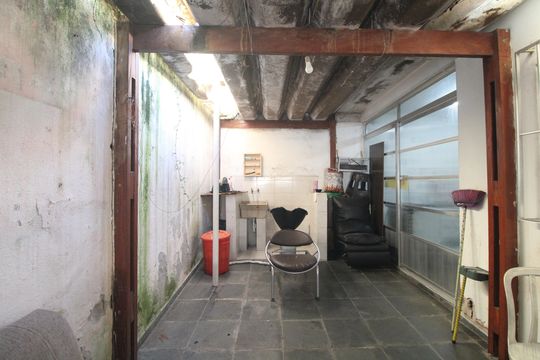 Lavanderia de casa à venda com 3 quartos, 142m² em Jardim das Imbuias, São Paulo
