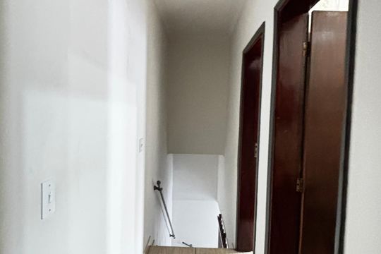 Corredor de casa para alugar com 2 quartos, 81m² em Parque Novo Oratório, Santo André