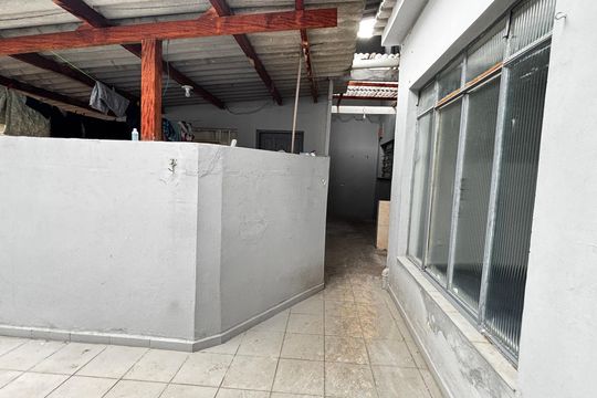 Área externa de casa para alugar com 2 quartos, 81m² em Parque Novo Oratório, Santo André