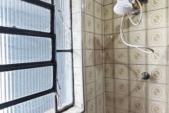 Banheiro de casa para alugar com 2 quartos, 81m² em Parque Novo Oratório, Santo André