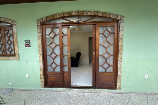 Entrada de casa de condomínio para alugar com 3 quartos, 166m² em Vila Valqueire, Rio de Janeiro