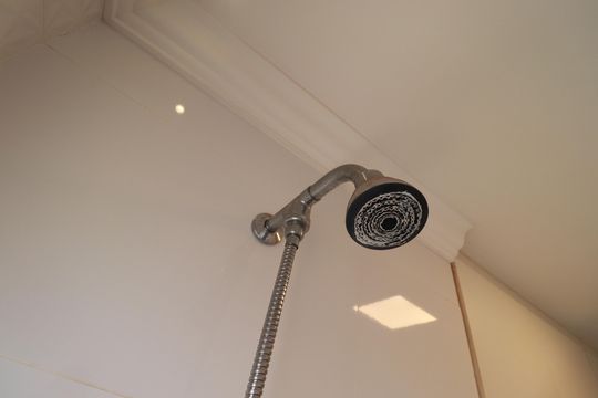 Banheiro  de apartamento para alugar com 2 quartos, 57m² em Subsetor Leste - 8 (l-8), Ribeirão Preto