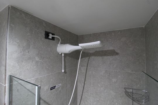 Banheiro da Suíte de apartamento para alugar com 1 quarto, 26m² em Vila Nova Conceição, São Paulo