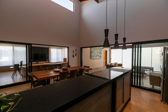 ESPAÇO GOURMET de casa de condomínio à venda com 3 quartos, 504m² em Bairro das Palmeiras, Campinas