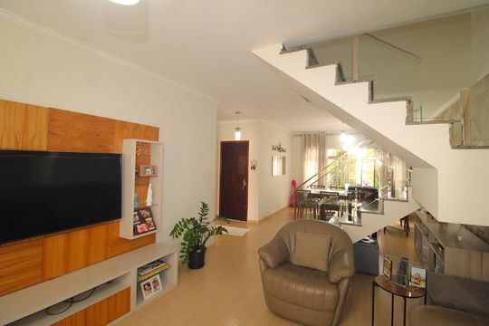 Casa à venda com 4 quartos, 230m² em Imirim, São Paulo