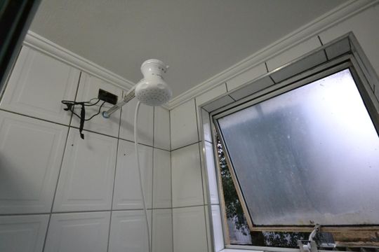 Banheiro de apartamento para alugar com 2 quartos, 60m² em Jardim Pinheiros, São Paulo