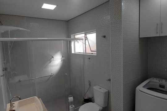 Banheiro de casa para alugar com 1 quarto, 75m² em Mirandópolis, São Paulo