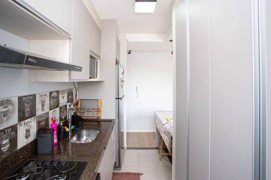 Cozinha de apartamento à venda com 2 quartos, 45m² em Piraporinha, Diadema