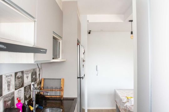 Cozinha de apartamento à venda com 2 quartos, 45m² em Piraporinha, Diadema