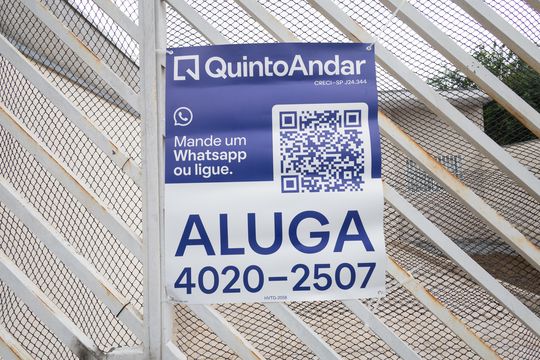 Placa de casa para alugar com 3 quartos, 89m² em Vila Branca, Jacareí