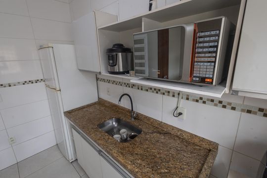 Cozinha de casa para alugar com 3 quartos, 89m² em Vila Branca, Jacareí