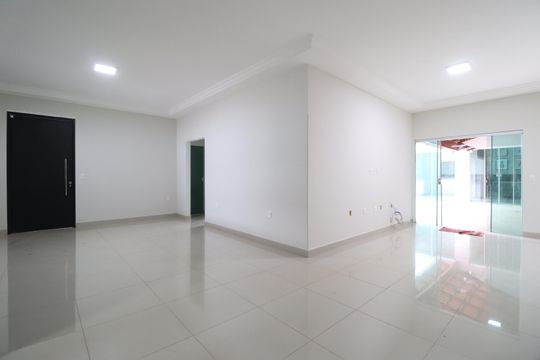 Casa para alugar com 3 quartos, 185m² em Nova Uberlândia, Uberlândia