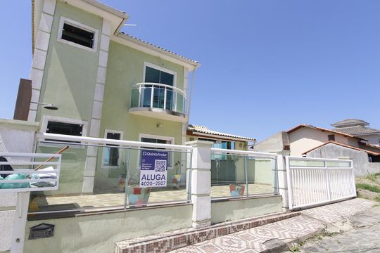 Fachada de casa de condomínio para alugar com 2 quartos, 120m² em Dunas do Peró, Cabo Frio