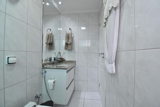 Banheiro da Suíte de apartamento à venda com 2 quartos, 89m² em Santa Quiteria, Curitiba