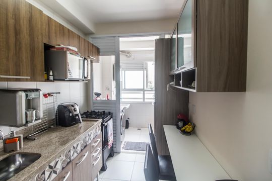 Cozinha de apartamento à venda com 2 quartos, 60m² em Centro, Barueri
