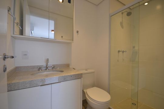 Banheiro do Quarto 1 de apartamento para alugar com 2 quartos, 58m² em Butantã, São Paulo