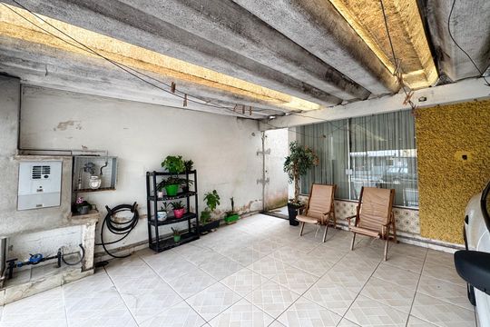 Garagem de casa à venda com 3 quartos, 137m² em Vila Jordanopolis, São Bernardo do Campo