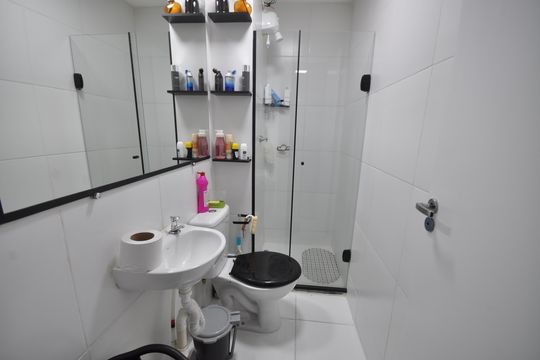 Banheiro de apartamento para alugar com 2 quartos, 32m² em Parque Novo Mundo, São Paulo
