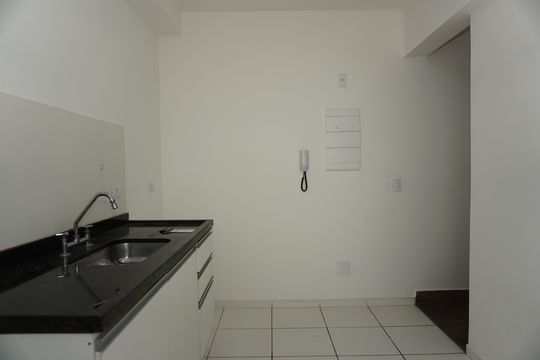 Cozinha de apartamento para alugar com 2 quartos, 82m² em Jardim Branca Flor, Embu das Artes