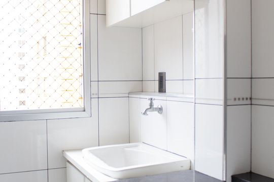 Área de Serviço de apartamento para alugar com 3 quartos, 58m² em Vila das Belezas, São Paulo