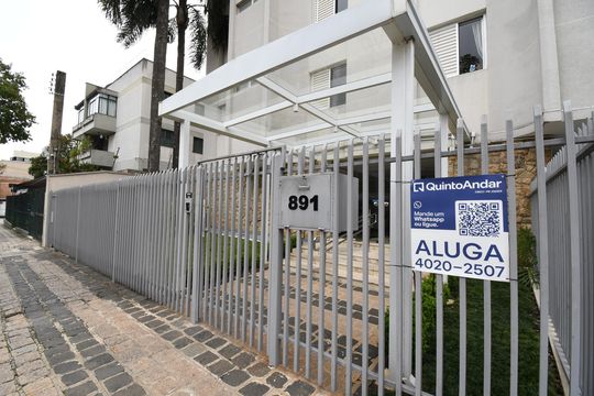 Placa de apartamento à venda com 3 quartos, 93m² em Centro, Curitiba