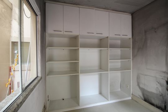 Quarto de Serviço de casa de condomínio para alugar com 4 quartos, 475m² em Jacarepaguá, Rio de Janeiro