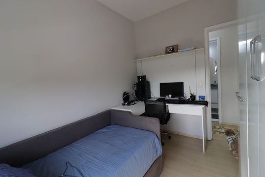 Quarto 2 de apartamento para alugar com 2 quartos, 42m² em Interlagos, São Paulo