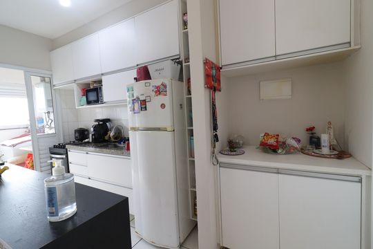 Cozinha de apartamento para alugar com 2 quartos, 42m² em Interlagos, São Paulo