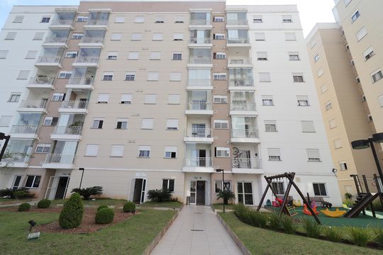 Fachada do bloco de apartamento para alugar com 2 quartos, 42m² em Interlagos, São Paulo
