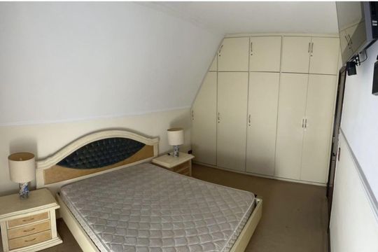 Quarto 3 de casa à venda com 3 quartos, 350m² em Jardim Leonor, São Paulo