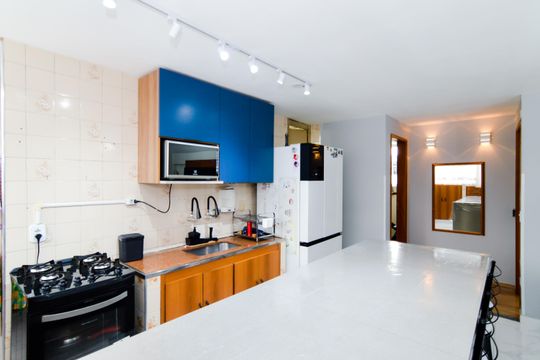 Cozinha de apartamento à venda com 2 quartos, 60m² em Parque Cecap, Guarulhos