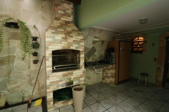Churrasqueira de casa à venda com 3 quartos, 240m² em Sítio da Figueira, São Paulo