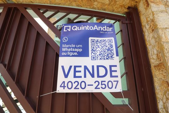 Fachada de casa à venda com 3 quartos, 240m² em Sítio da Figueira, São Paulo