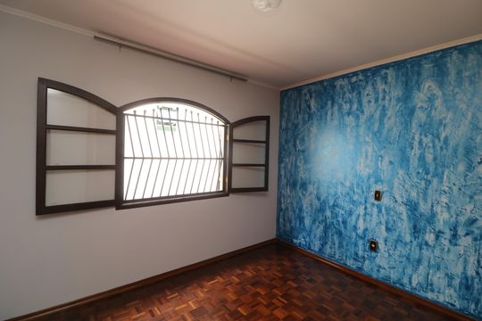 Quarto 2 de casa à venda com 3 quartos, 240m² em Sítio da Figueira, São Paulo