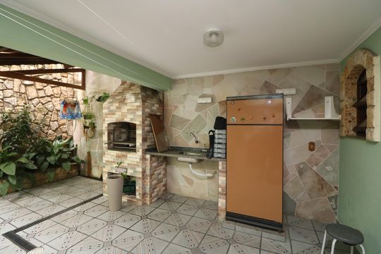 Churrasqueira de casa à venda com 3 quartos, 240m² em Sítio da Figueira, São Paulo