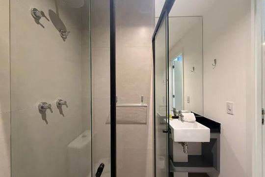 Banheiro de apartamento para alugar com 1 quarto, 24m² em Paraíso, São Paulo