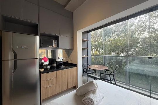 Cozinha de apartamento para alugar com 1 quarto, 24m² em Paraíso, São Paulo