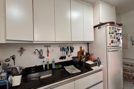 Cozinha de apartamento para alugar com 2 quartos, 77m² em Jardim Paulista, São Paulo