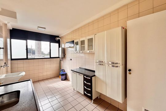 Cozinha de apartamento para alugar com 3 quartos, 80m² em Centro Comercial Jubran, Barueri
