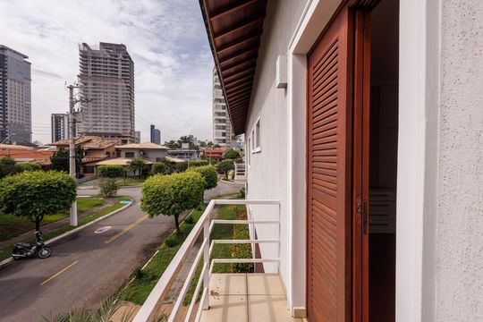 Varanda Suíte 2 de casa de condomínio para alugar com 3 quartos, 280m² em Esplanada Independência, Taubaté