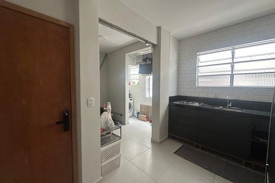 Cozinha de apartamento para alugar com 1 quarto, 65m² em Itararé, São Vicente