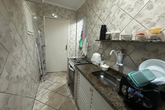 Cozinha de apartamento para alugar com 2 quartos, 58m² em Centro, São Vicente