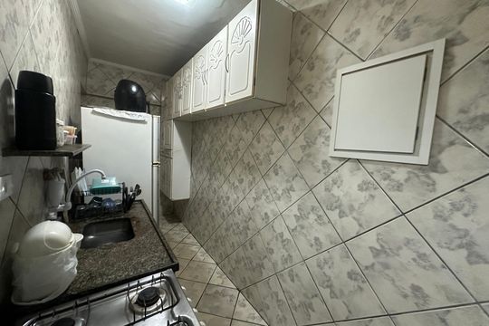 Cozinha de apartamento para alugar com 2 quartos, 58m² em Centro, São Vicente