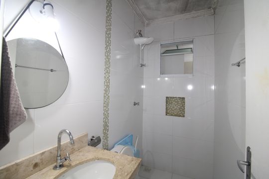 Banheiro de apartamento para alugar com 2 quartos, 42m² em Tucuruvi, São Paulo
