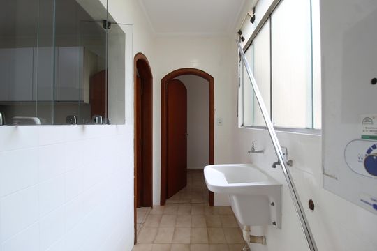 Área de Serviço de apartamento para alugar com 2 quartos, 100m² em Itaim Bibi, São Paulo